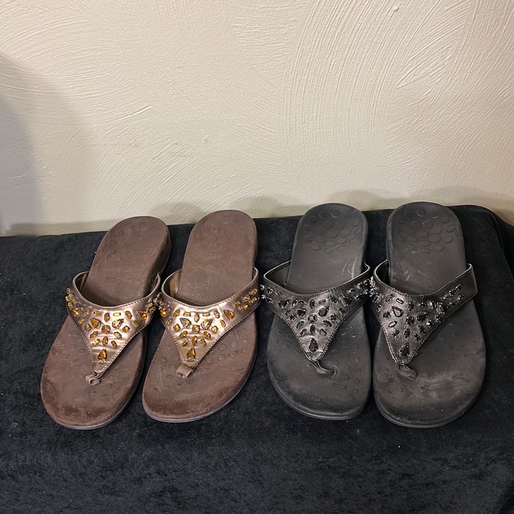 Bundle of 2 Vionic Jeweled Sandals size 11 flip flops